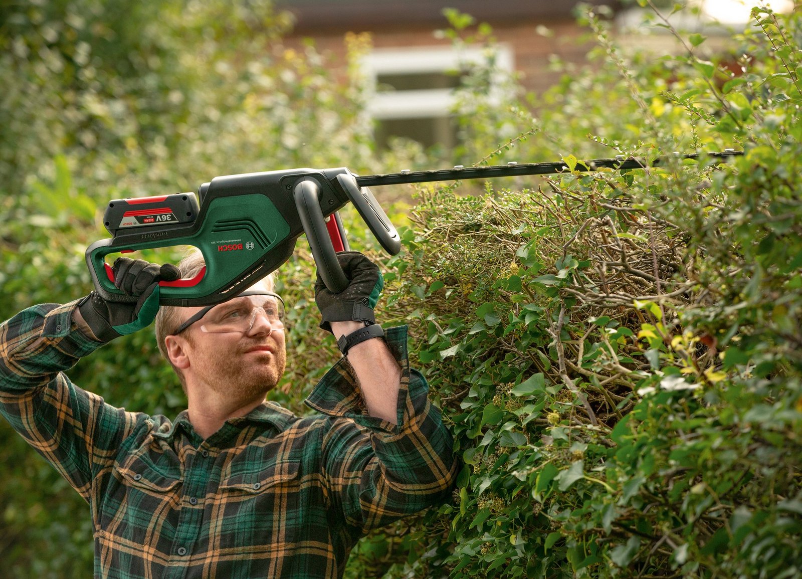 Bosch yeşil seri akülü çit budama makinesi